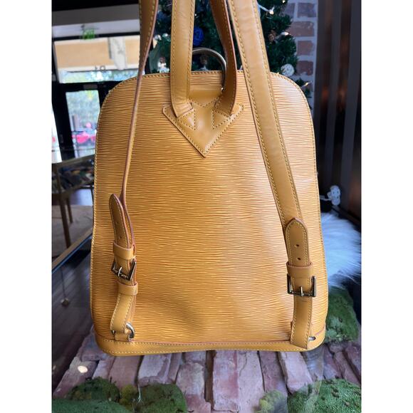 LOUIS VUITTON Yellow Epi Gobelins Backpack VI0935 - Picture 3 of 16